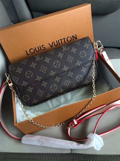 louis vuitton wallet on ivy.